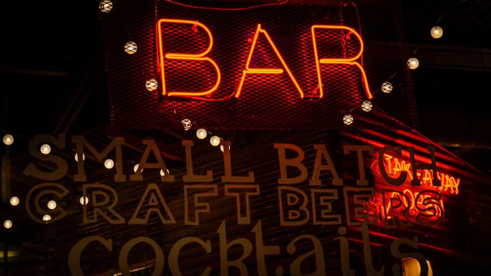  A vous restaurateurs passionnés et ambitieux, je vous offre l’occasion de créer une carte de bières unique et originale, à la hauteur de votre établissement.